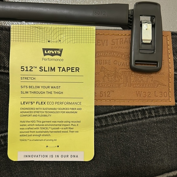 💜Firm Price💜 Levi’s Premium 512 Slim Taper fits Jeans - Picture 8 of 9